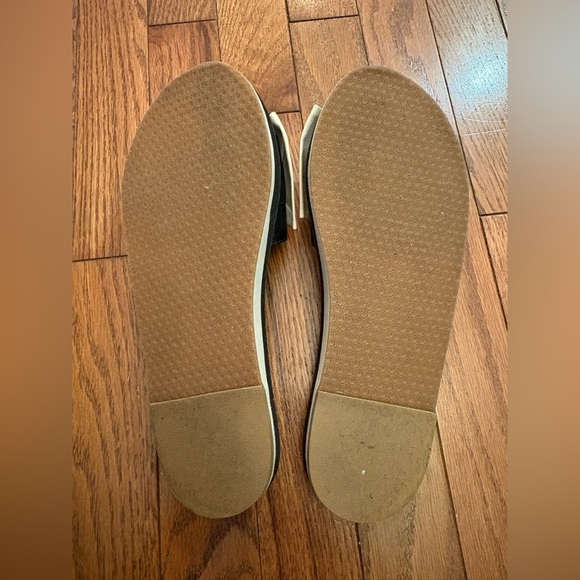 Frances Valentine Black and Cream Bow Sandals - Picture 3 of 4